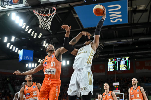 更迅速的操 更迅速的操